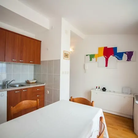House Koloc Apartment Bol Exterior photo