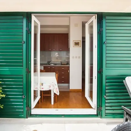 House Koloc Apartment Bol Exterior photo